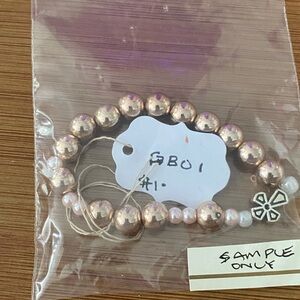 ♥️Elegant Gold Beaded Bracelet with Cross